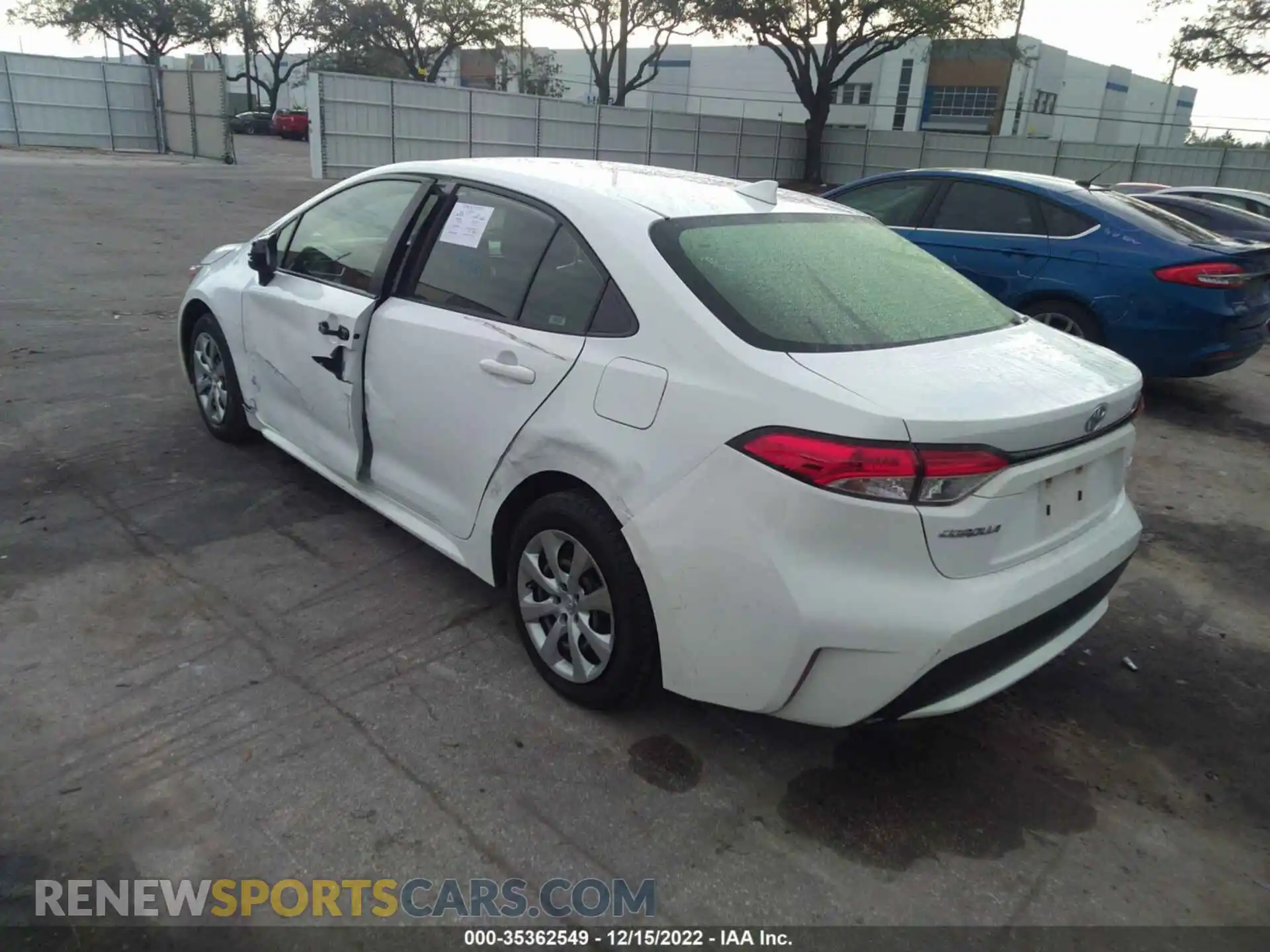 3 Photograph of a damaged car JTDEPRAEXLJ037152 TOYOTA COROLLA 2020