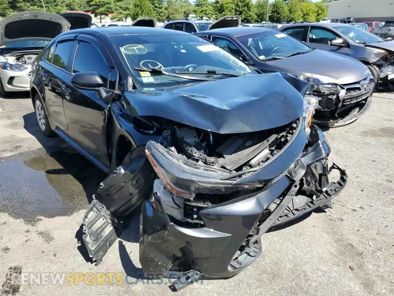 1 Photograph of a damaged car JTDEPRAEXLJ069115 TOYOTA COROLLA 2020