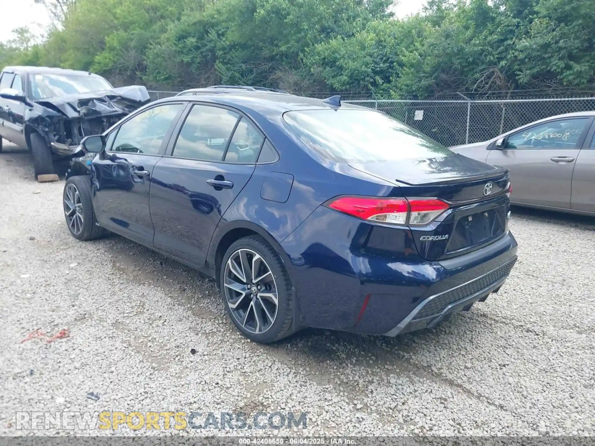 3 Photograph of a damaged car JTDP4RCE1LJ002997 TOYOTA COROLLA 2020