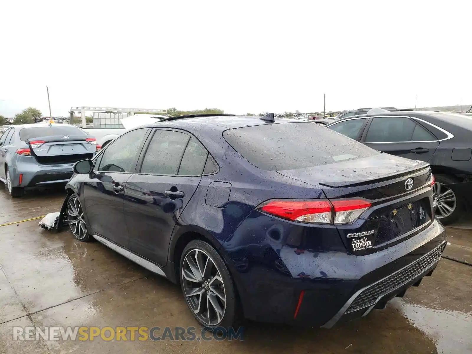 3 Photograph of a damaged car JTDP4RCE4LJ013587 TOYOTA COROLLA 2020