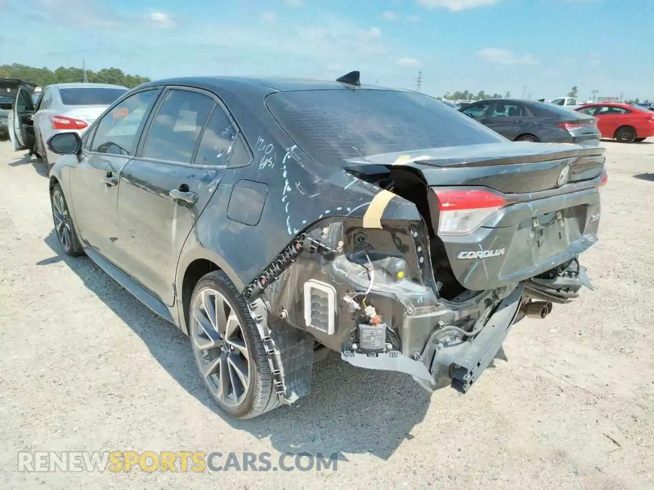 3 Photograph of a damaged car JTDP4RCE4LJ015940 TOYOTA COROLLA 2020