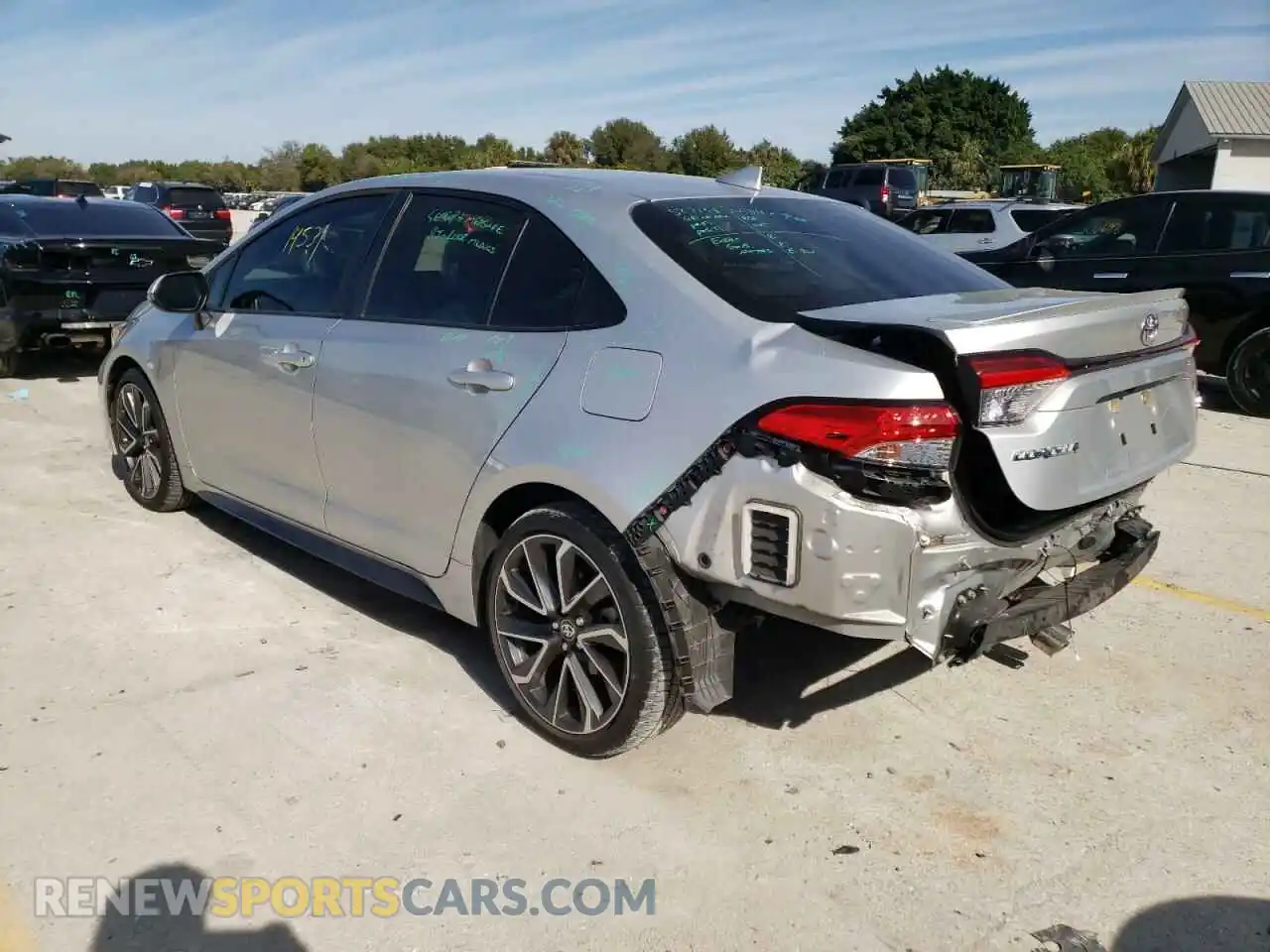 3 Photograph of a damaged car JTDS4RCE0LJ017615 TOYOTA COROLLA 2020