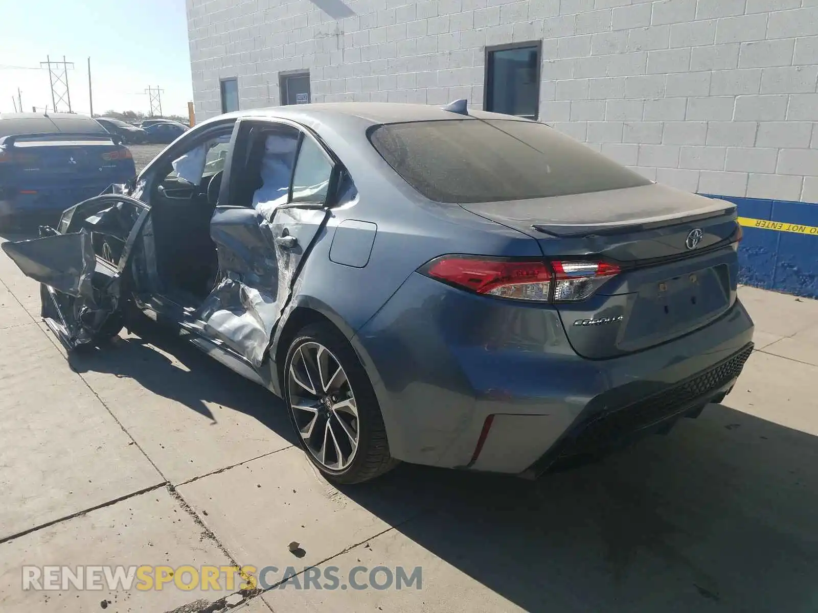 3 Photograph of a damaged car JTDS4RCE3LJ018497 TOYOTA COROLLA 2020