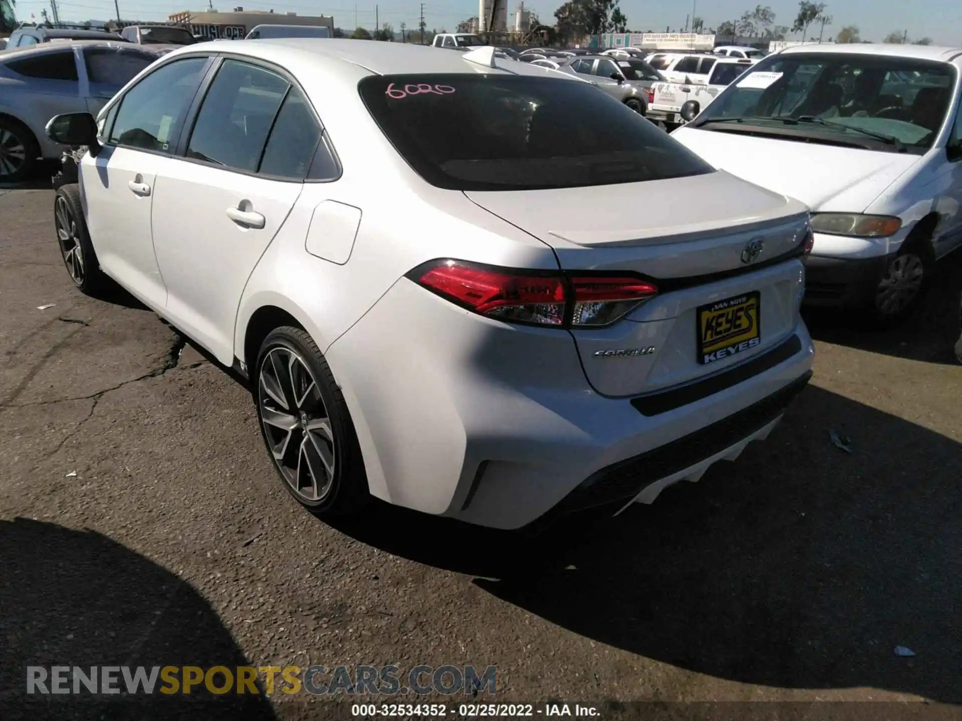 3 Photograph of a damaged car JTDS4RCE5LJ028657 TOYOTA COROLLA 2020