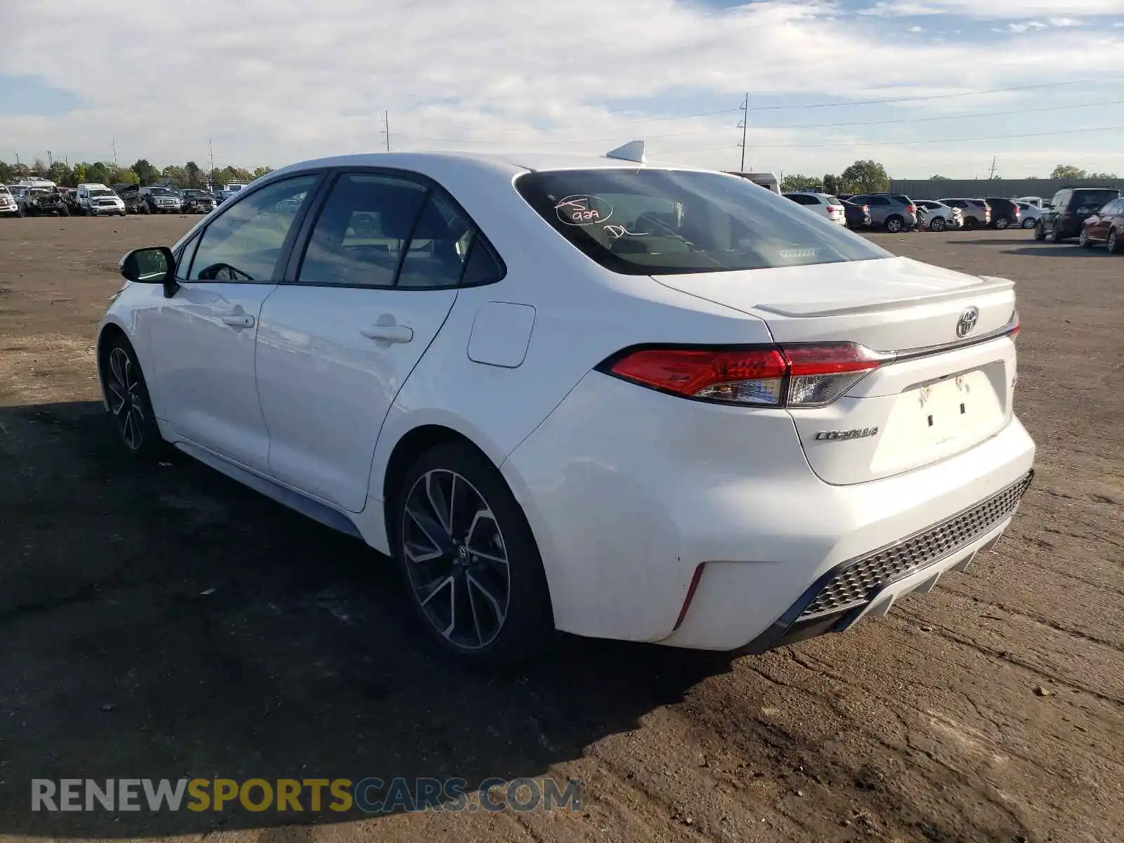 3 Photograph of a damaged car JTDS4RCE7LJ025517 TOYOTA COROLLA 2020