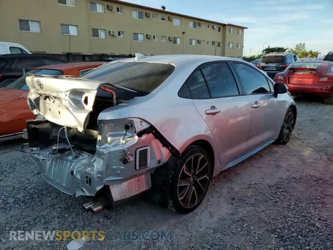 3 Photograph of a damaged car JTDS4RCE7LJ028921 TOYOTA COROLLA 2020