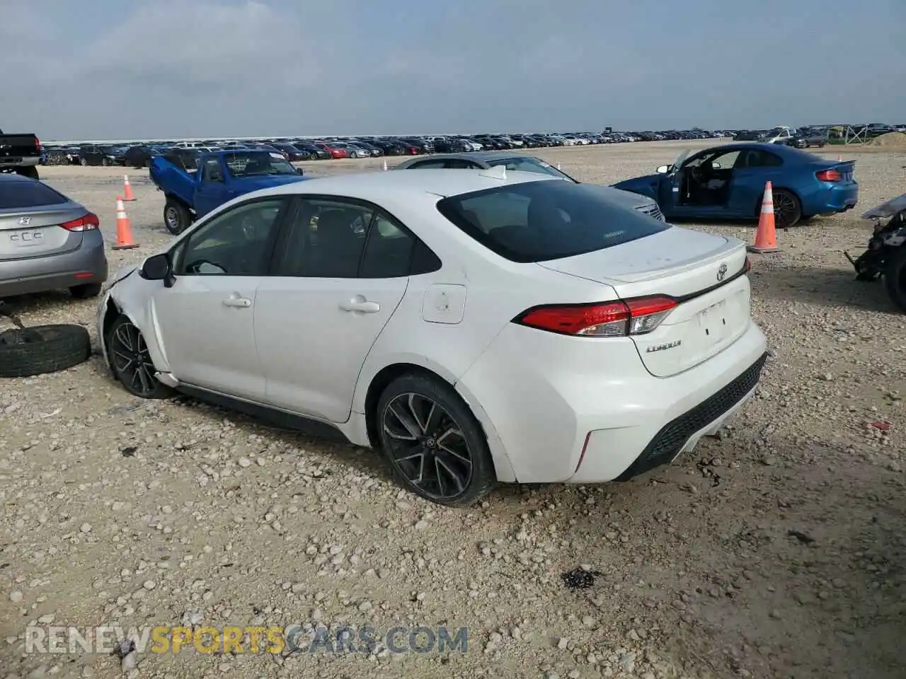 2 Photograph of a damaged car JTDS4RCE8LJ033688 TOYOTA COROLLA 2020