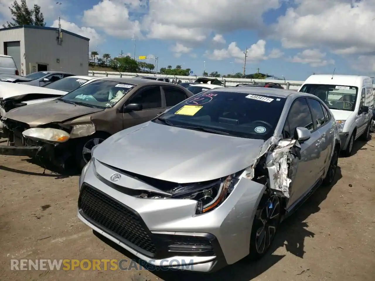 2 Photograph of a damaged car JTDS4RCE9LJ017788 TOYOTA COROLLA 2020