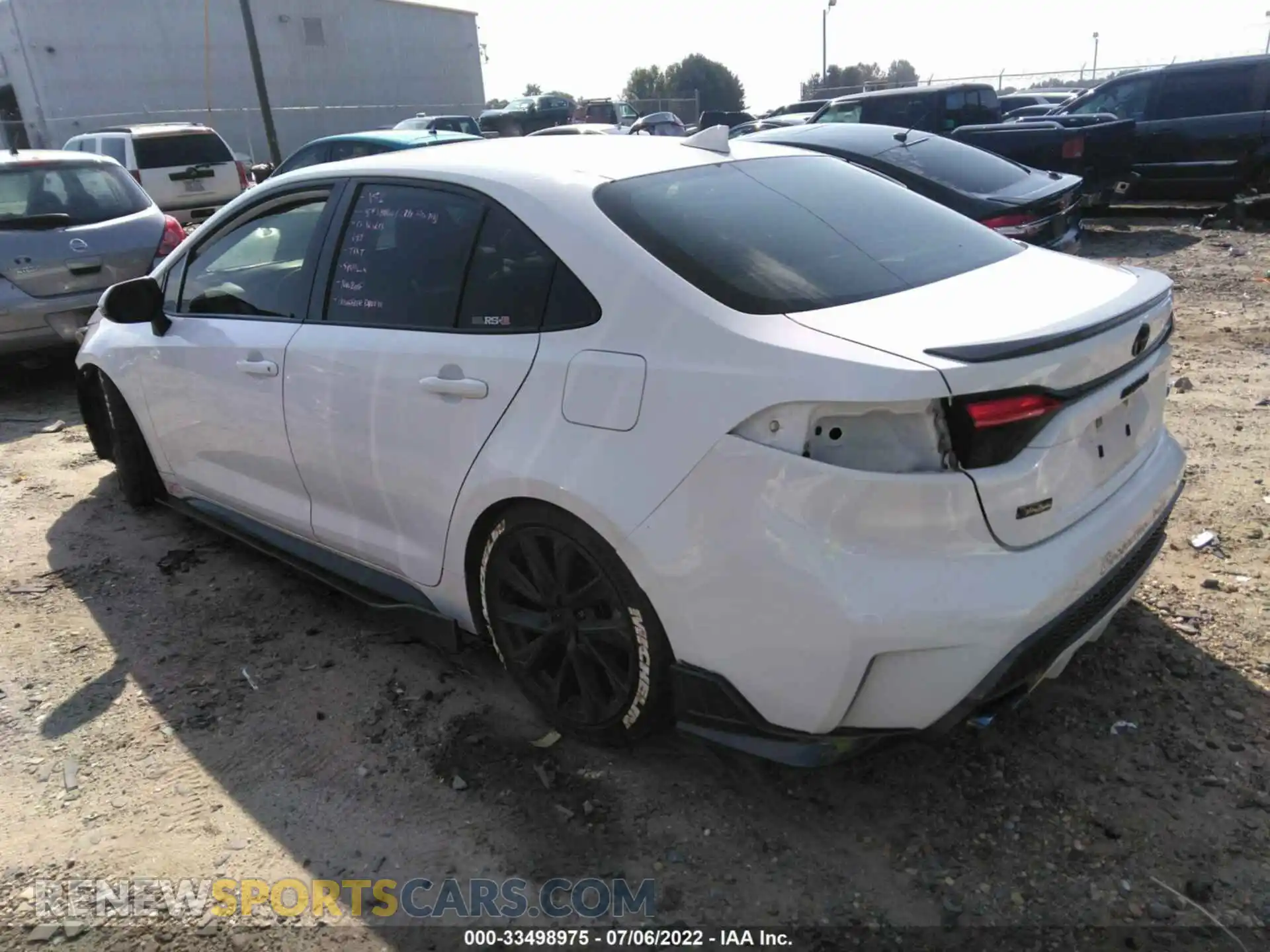 3 Фотография поврежденного автомобиля JTDT4RCE8LJ041052 TOYOTA COROLLA 2020