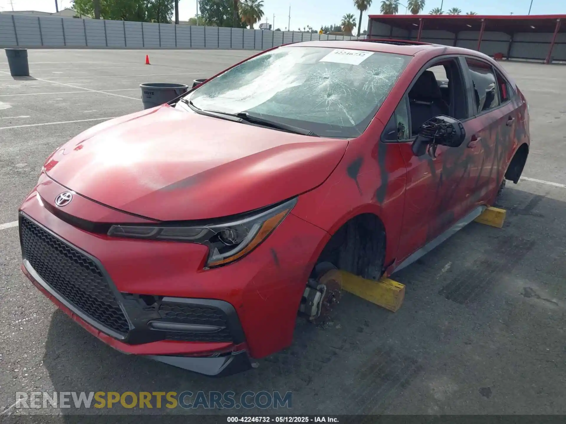 2 fotografías del automóvil dañado JTDT4RCEXLJ024348 TOYOTA COROLLA 2020