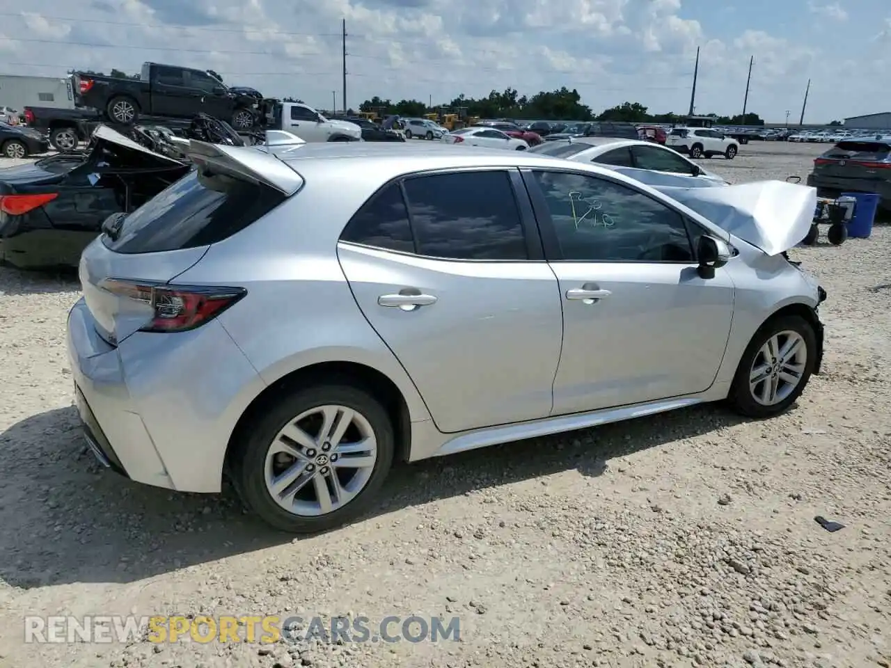 3 Photograph of a damaged car JTNB4RBE4L3084641 TOYOTA COROLLA 2020