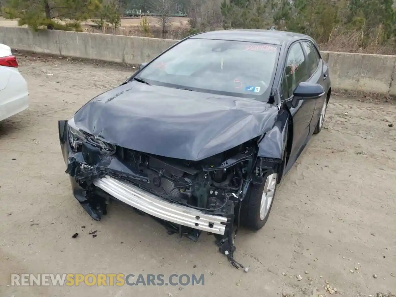 2 fotografías del automóvil dañado JTND4RBE6L3075982 TOYOTA COROLLA 2020