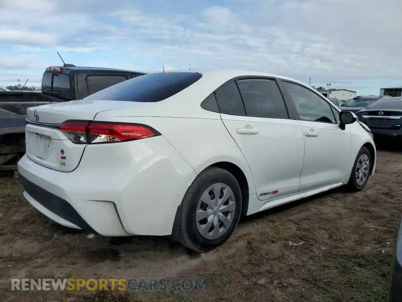 3 Photograph of a damaged car 5YFDPMAE7MP170270 TOYOTA COROLLA 2021