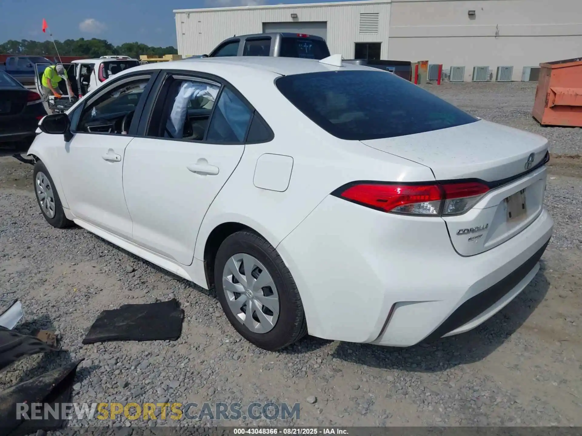 3 fotografías del automóvil dañado 5YFDPMAE8MP156037 TOYOTA COROLLA 2021