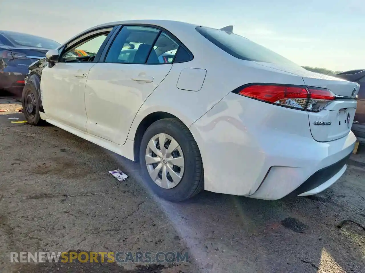 2 Photograph of a damaged car 5YFDPMAEXMP200118 TOYOTA COROLLA 2021