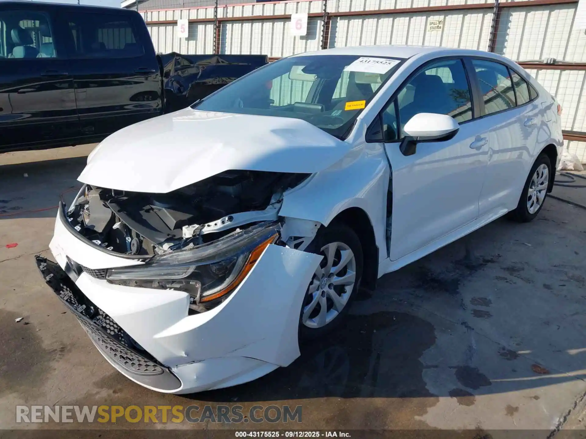 2 Photograph of a damaged car 5YFEPMAE0MP149233 TOYOTA COROLLA 2021