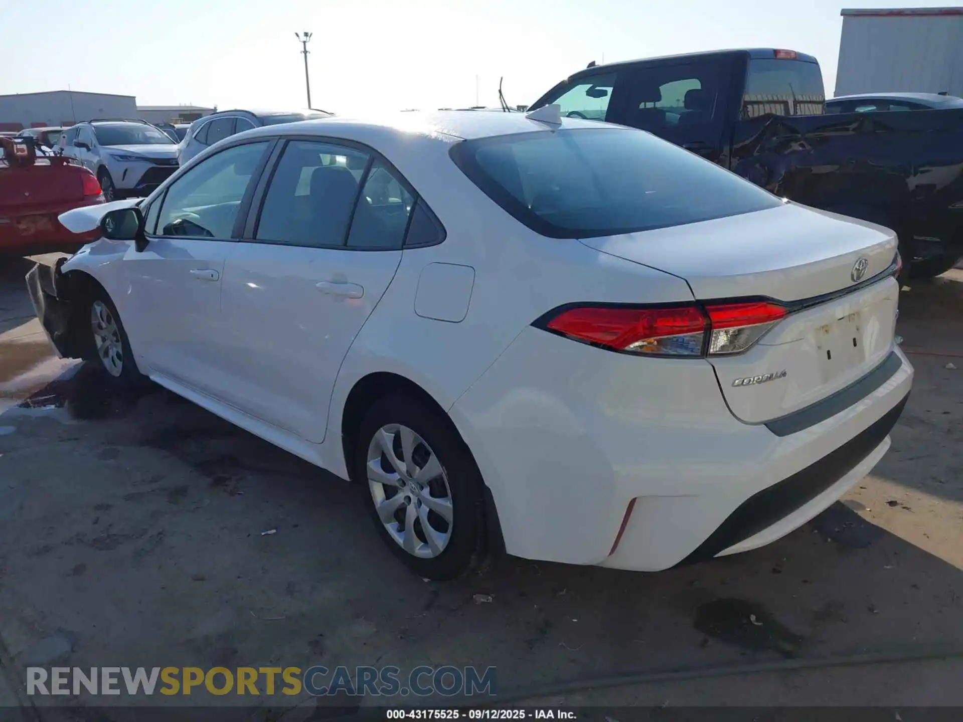 3 Photograph of a damaged car 5YFEPMAE0MP149233 TOYOTA COROLLA 2021