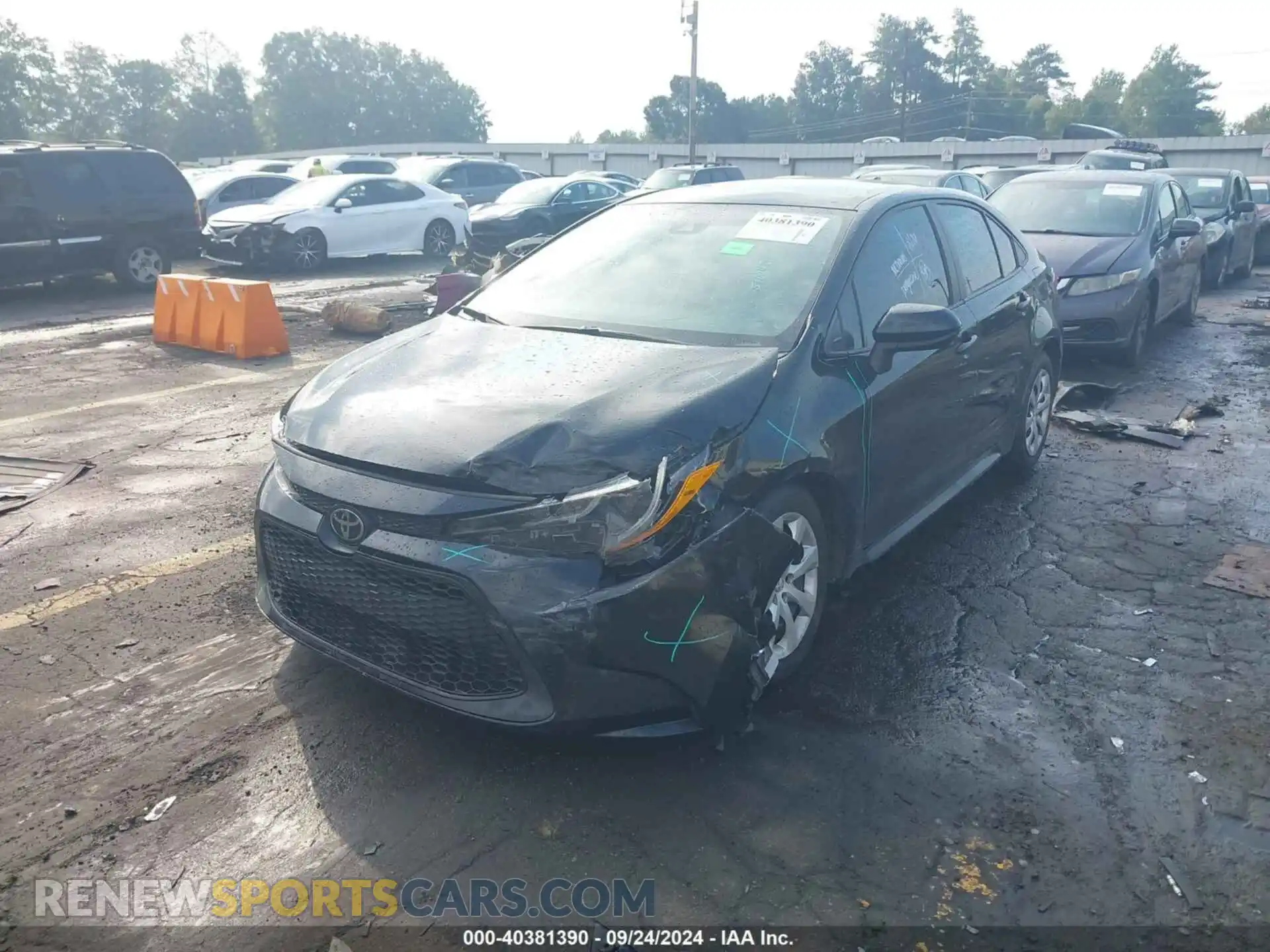 2 fotografías del automóvil dañado 5YFEPMAE0MP163360 TOYOTA COROLLA 2021