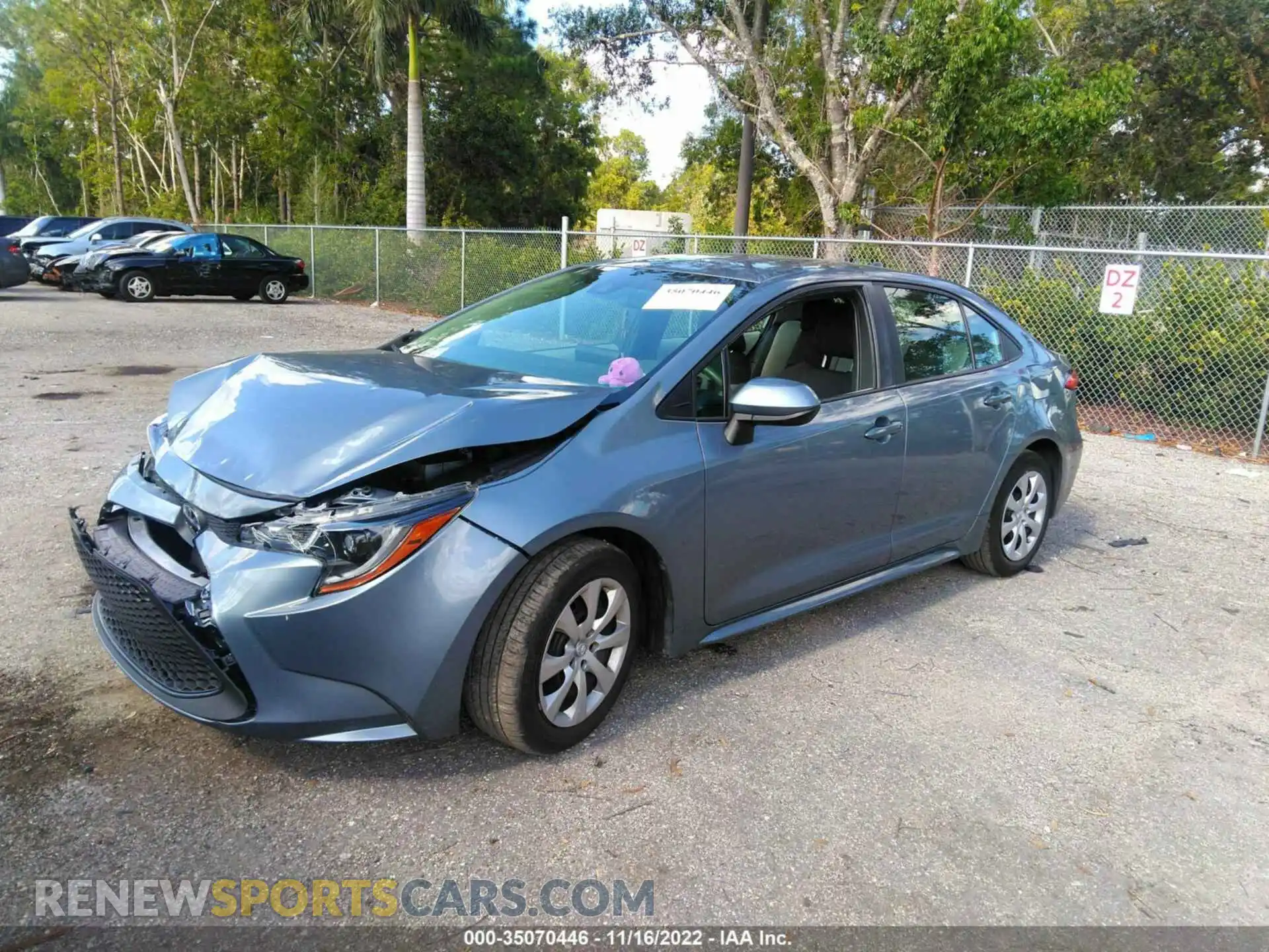 2 fotografías del automóvil dañado 5YFEPMAE0MP174326 TOYOTA COROLLA 2021