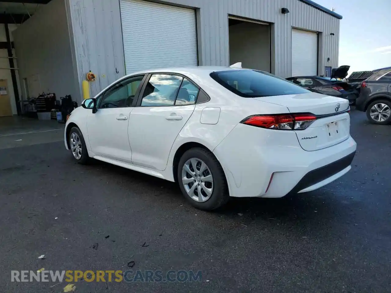 2 Photograph of a damaged car 5YFEPMAE0MP185892 TOYOTA COROLLA 2021