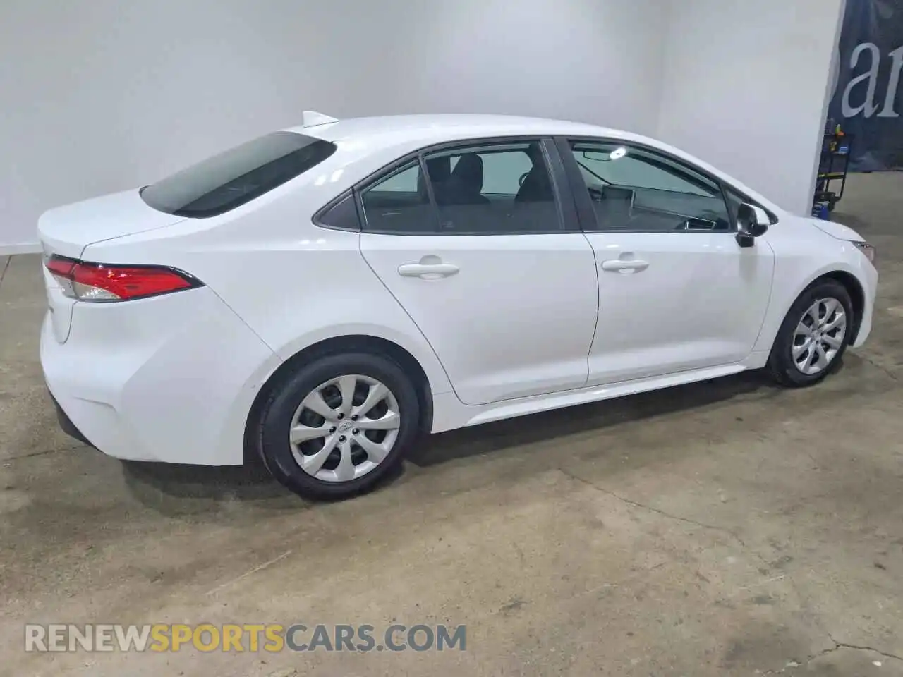3 fotografías del automóvil dañado 5YFEPMAE0MP188582 TOYOTA COROLLA 2021