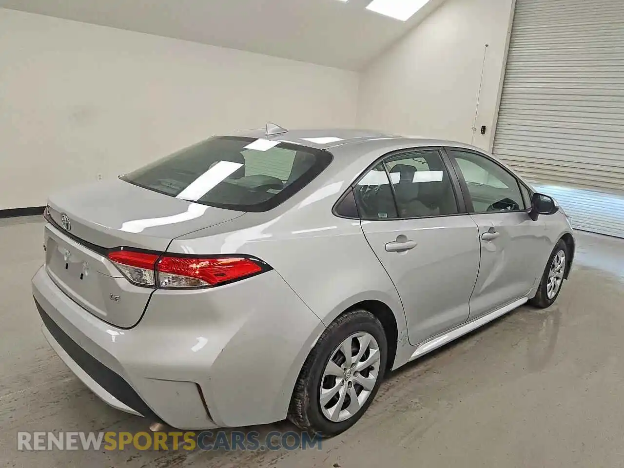 3 Photograph of a damaged car 5YFEPMAE0MP206112 TOYOTA COROLLA 2021