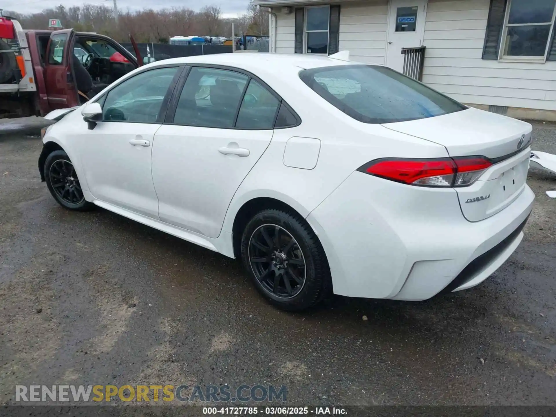 3 Photograph of a damaged car 5YFEPMAE0MP213433 TOYOTA COROLLA 2021