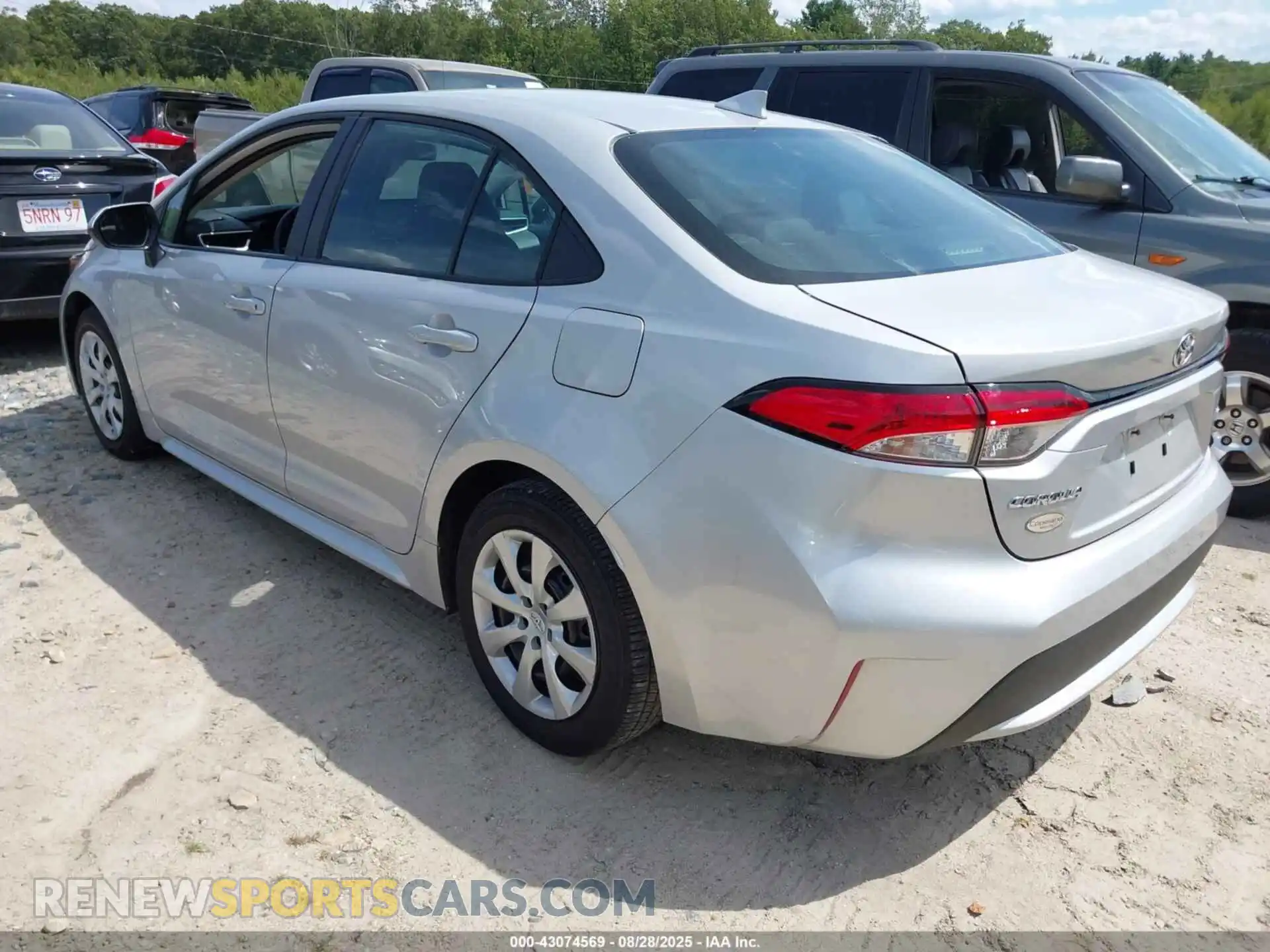 3 Photograph of a damaged car 5YFEPMAE0MP215344 TOYOTA COROLLA 2021