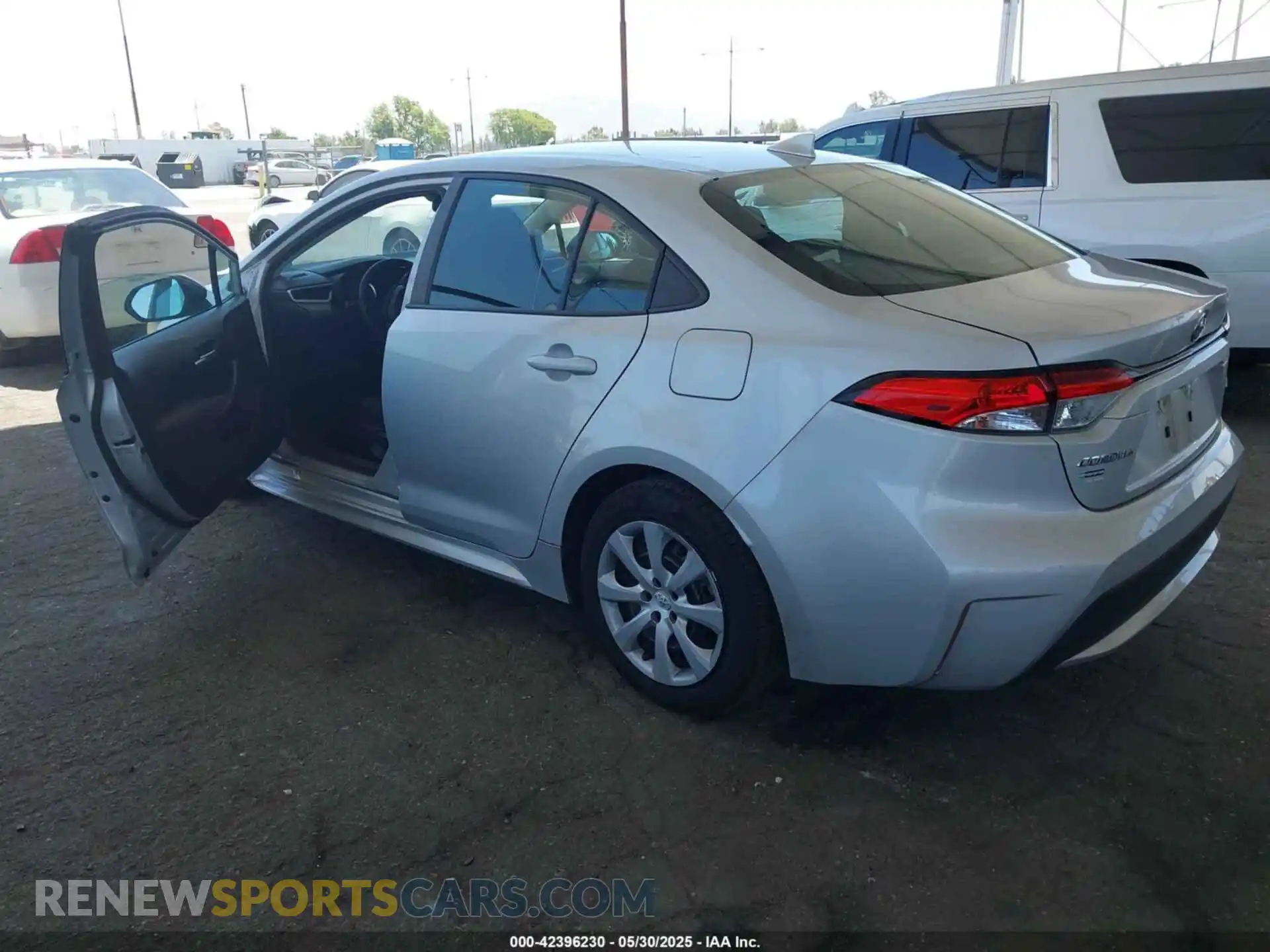 3 Photograph of a damaged car 5YFEPMAE0MP218499 TOYOTA COROLLA 2021