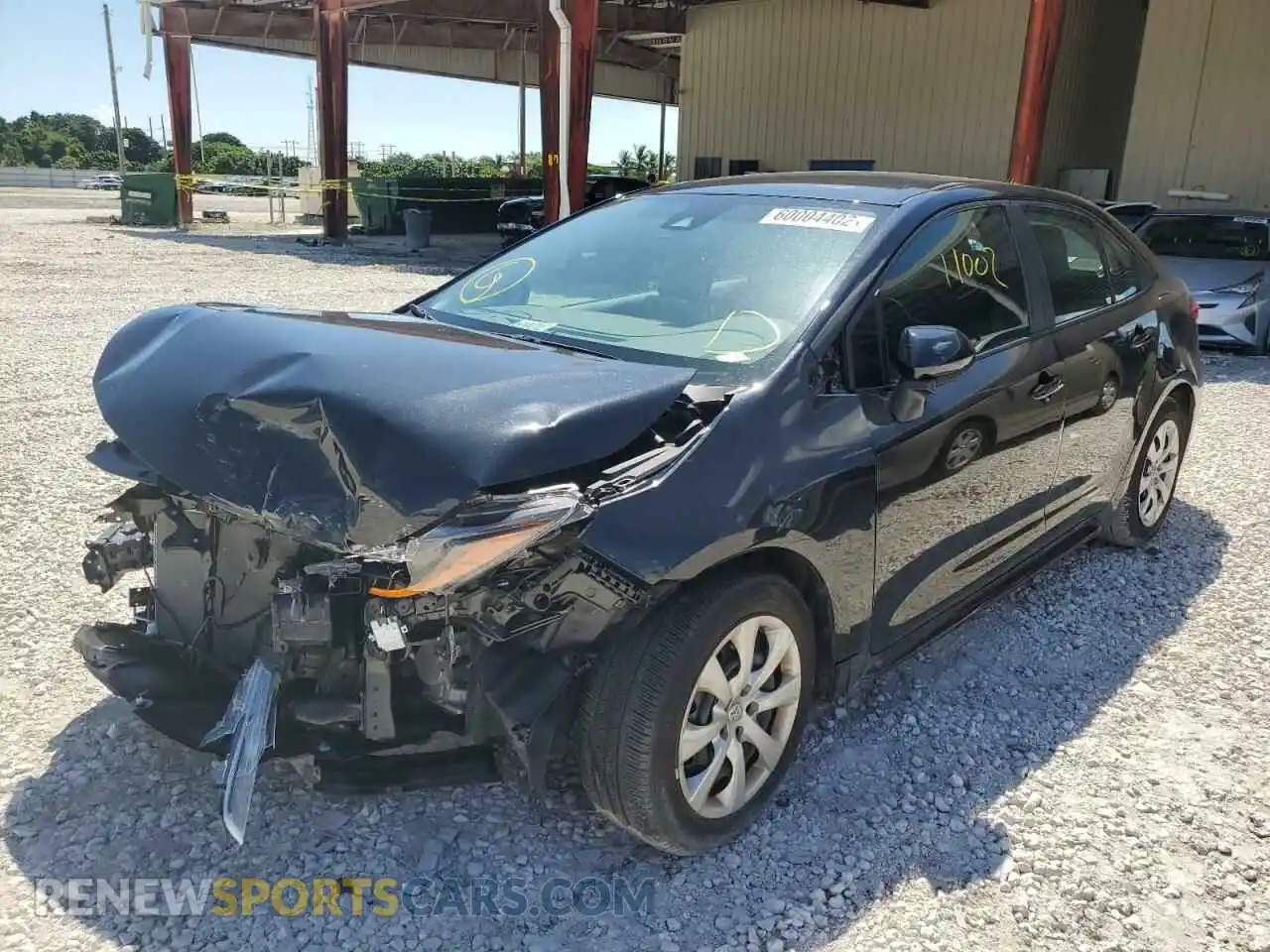 2 fotografías del automóvil dañado 5YFEPMAE0MP228174 TOYOTA COROLLA 2021