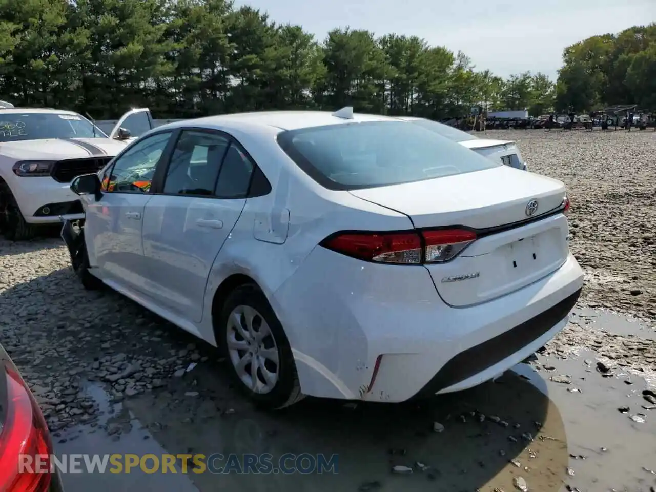 3 Photograph of a damaged car 5YFEPMAE0MP233083 TOYOTA COROLLA 2021