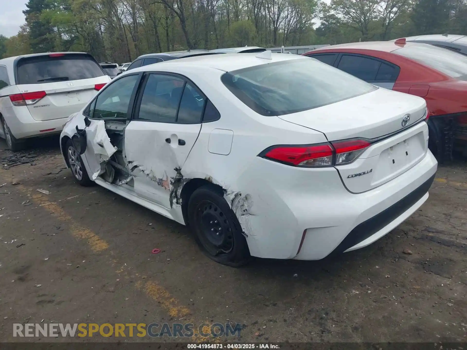 3 Photograph of a damaged car 5YFEPMAE0MP233861 TOYOTA COROLLA 2021