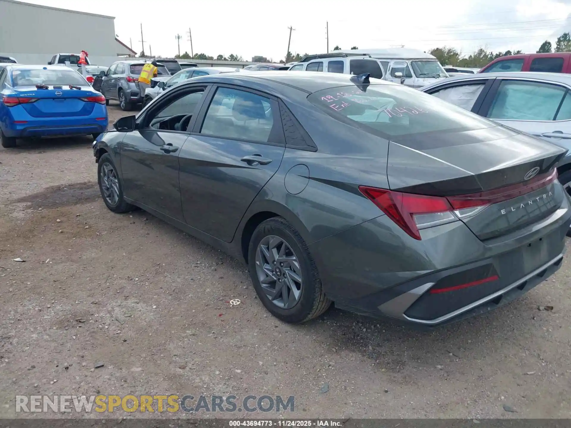 3 Photograph of a damaged car 5YFEPMAE0MP236663 TOYOTA COROLLA 2021