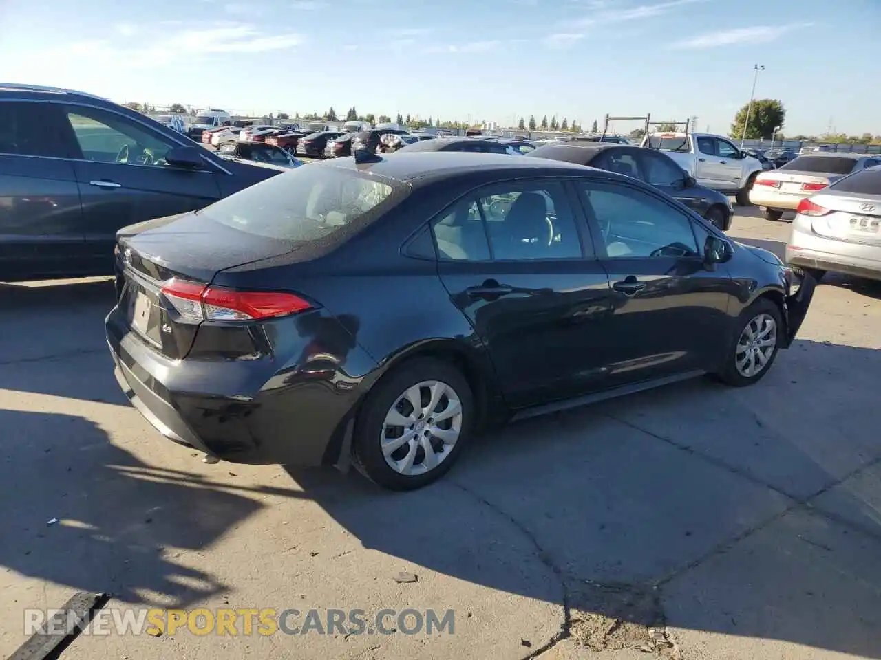 3 Photograph of a damaged car 5YFEPMAE0MP239871 TOYOTA COROLLA 2021