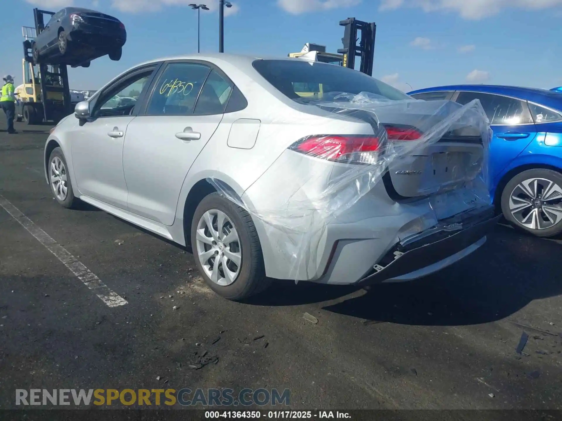 3 Photograph of a damaged car 5YFEPMAE0MP250711 TOYOTA COROLLA 2021