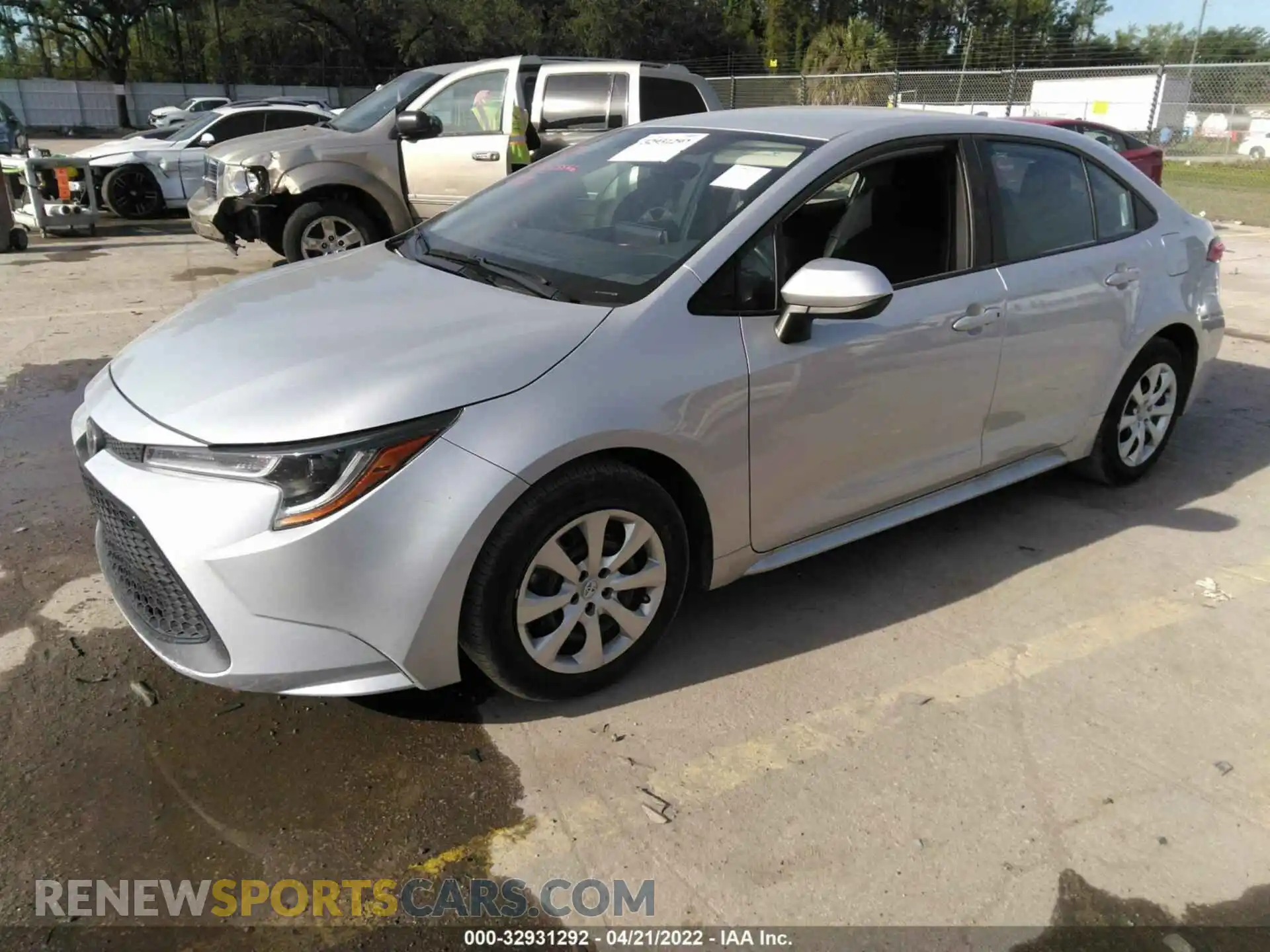 2 Photograph of a damaged car 5YFEPMAE0MP250904 TOYOTA COROLLA 2021