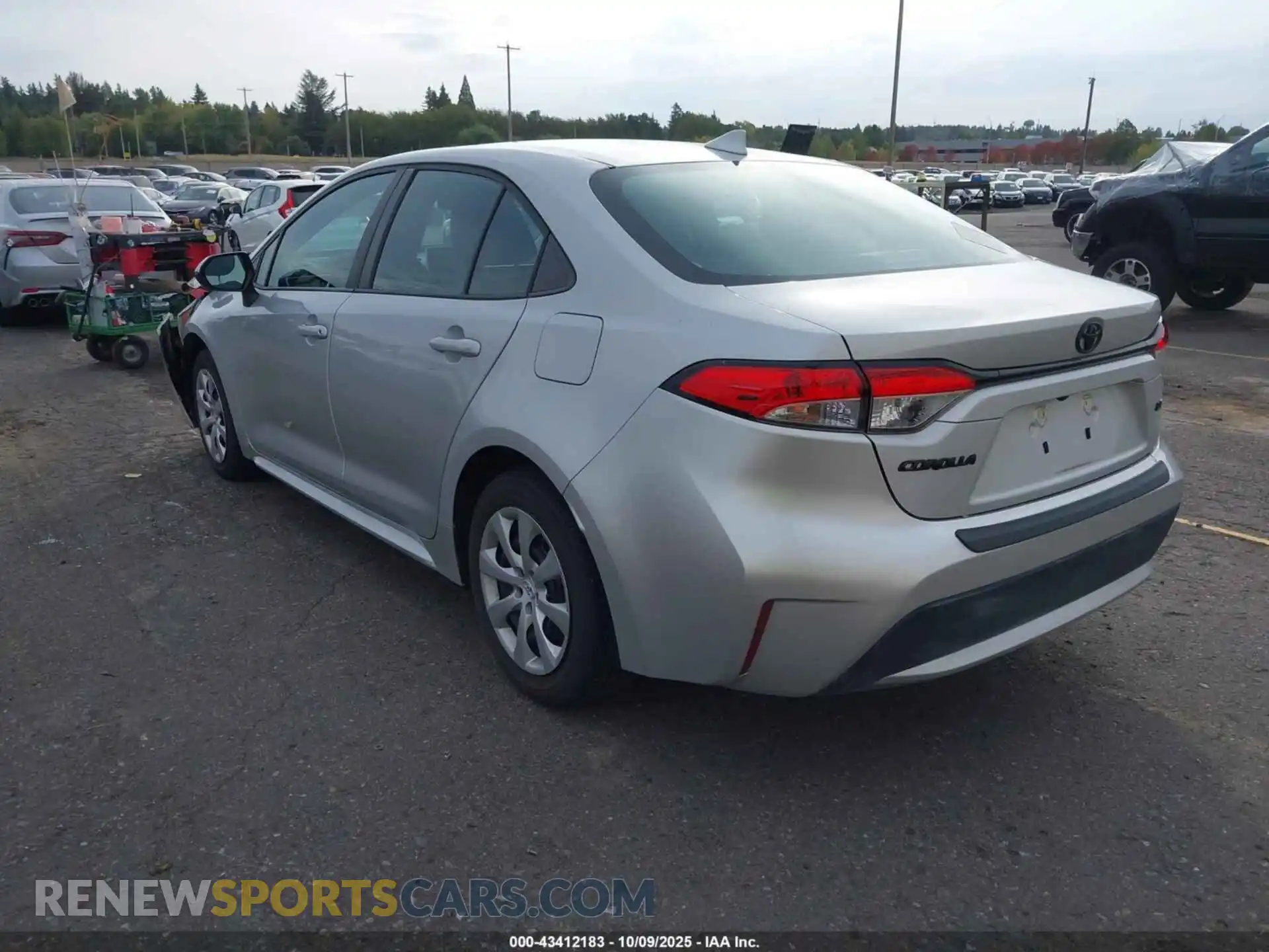 3 Photograph of a damaged car 5YFEPMAE0MP262910 TOYOTA COROLLA 2021