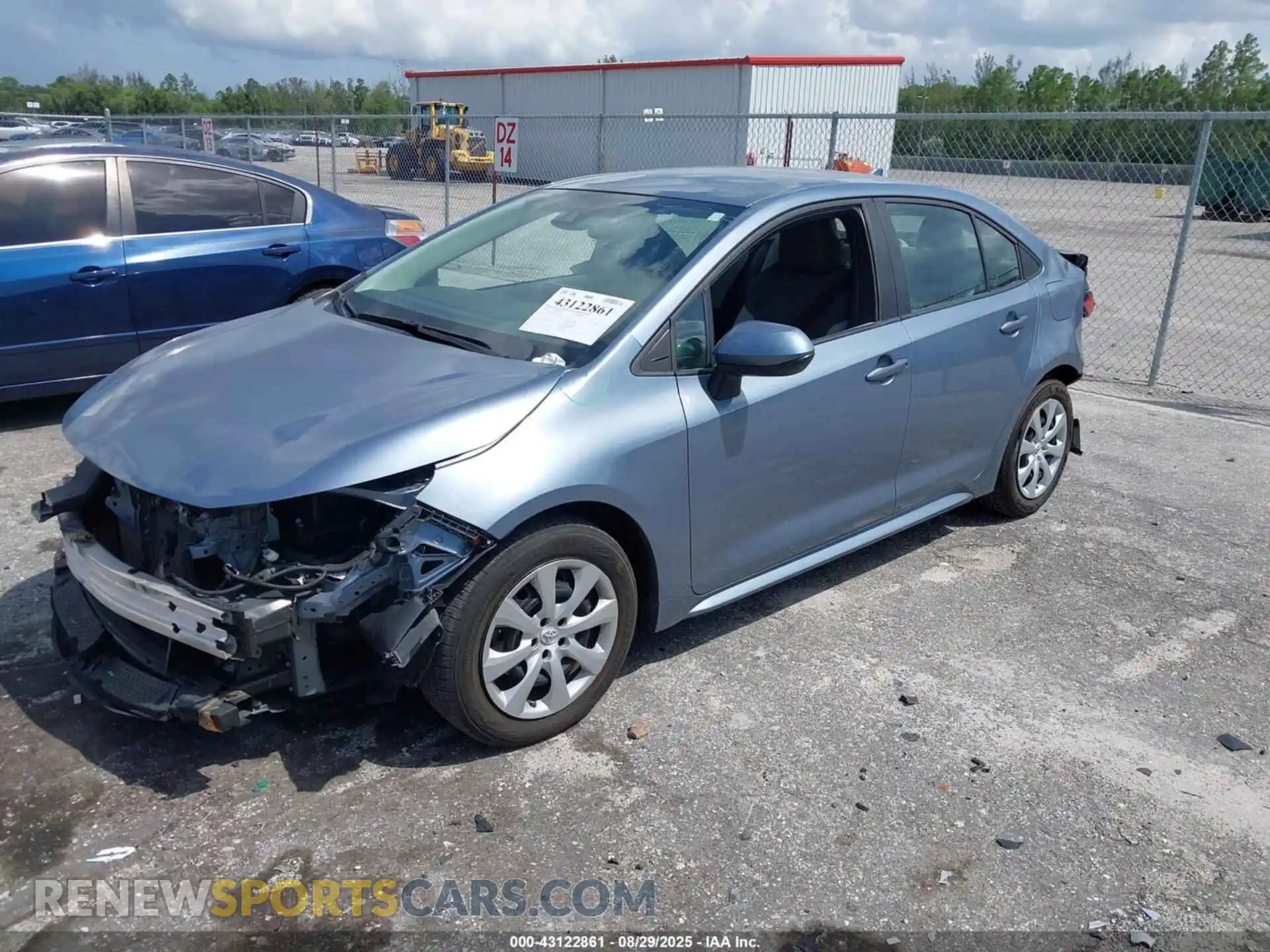 2 fotografías del automóvil dañado 5YFEPMAE0MP266326 TOYOTA COROLLA 2021