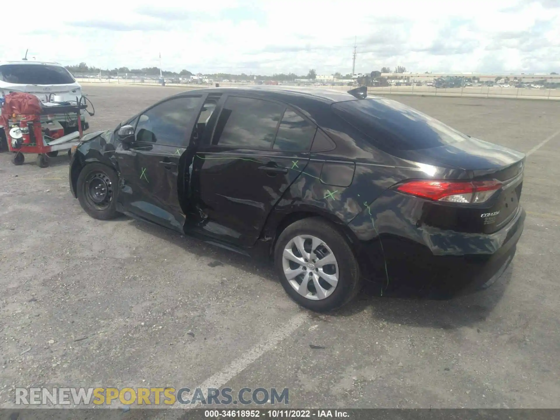 3 Photograph of a damaged car 5YFEPMAE1MP151363 TOYOTA COROLLA 2021