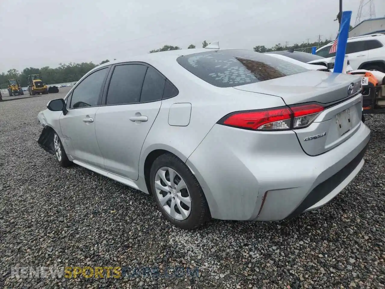 2 fotografías del automóvil dañado 5YFEPMAE1MP153114 TOYOTA COROLLA 2021