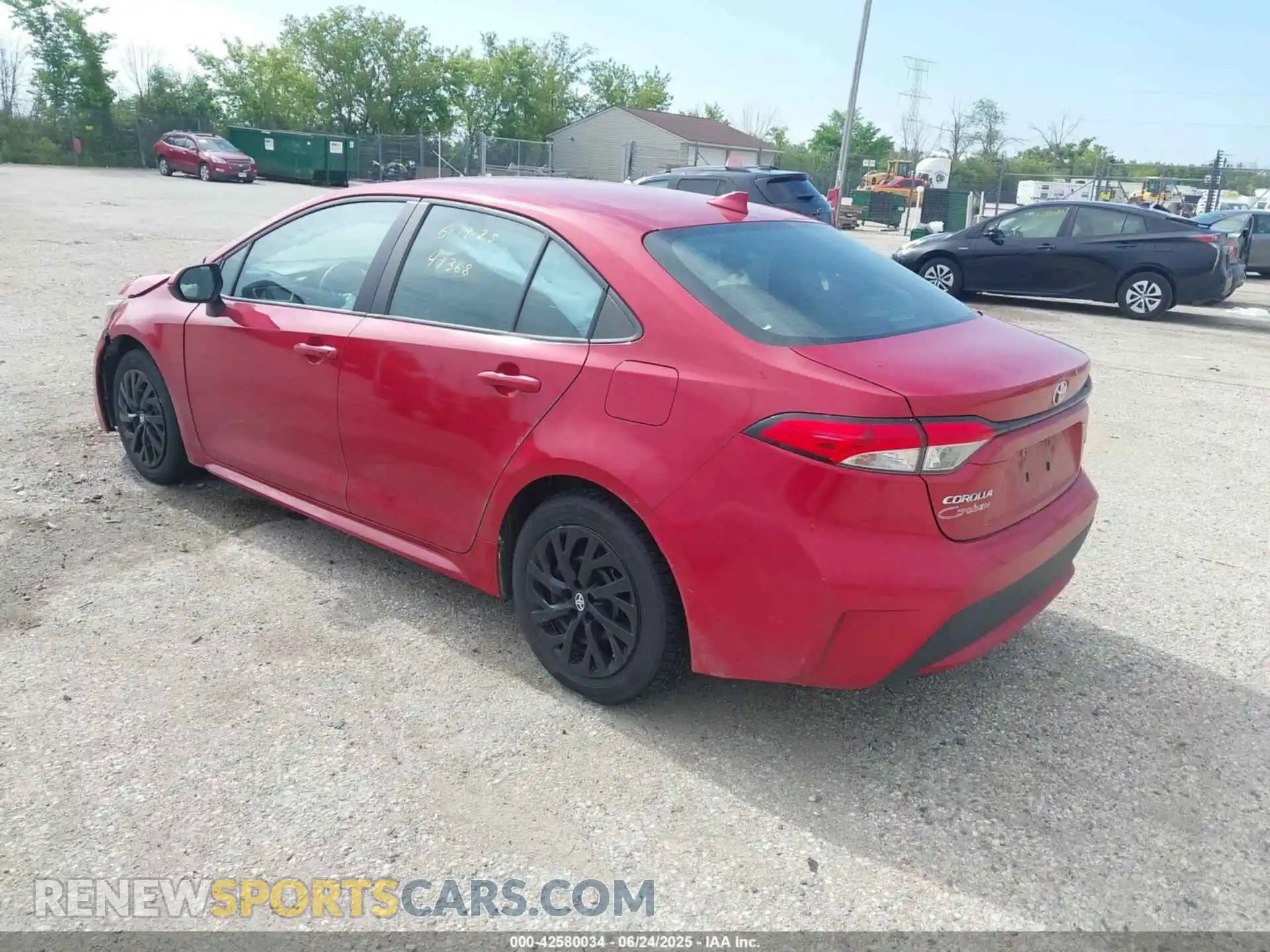 3 fotografías del automóvil dañado 5YFEPMAE1MP174769 TOYOTA COROLLA 2021