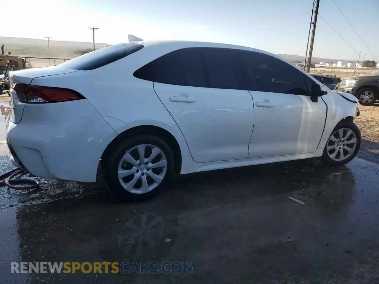 3 Photograph of a damaged car 5YFEPMAE1MP188929 TOYOTA COROLLA 2021