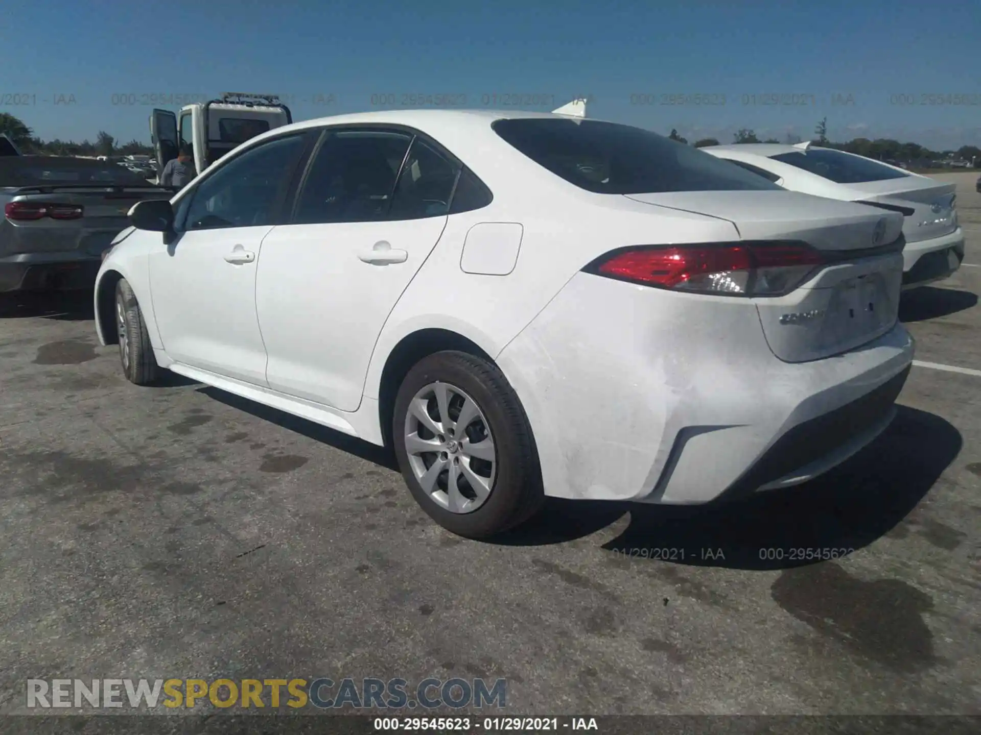 3 Фотография поврежденного автомобиля 5YFEPMAE1MP189076 TOYOTA COROLLA 2021