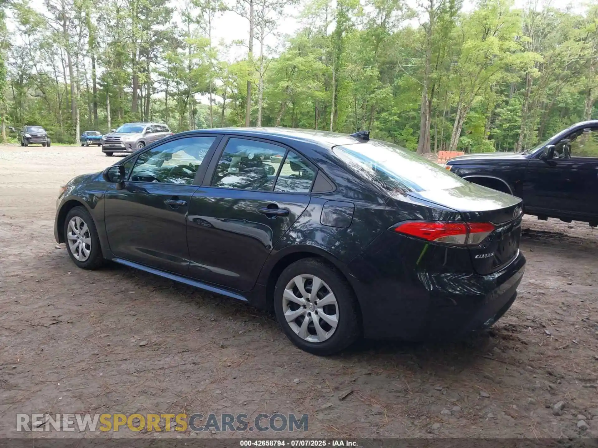 3 Photograph of a damaged car 5YFEPMAE1MP209827 TOYOTA COROLLA 2021