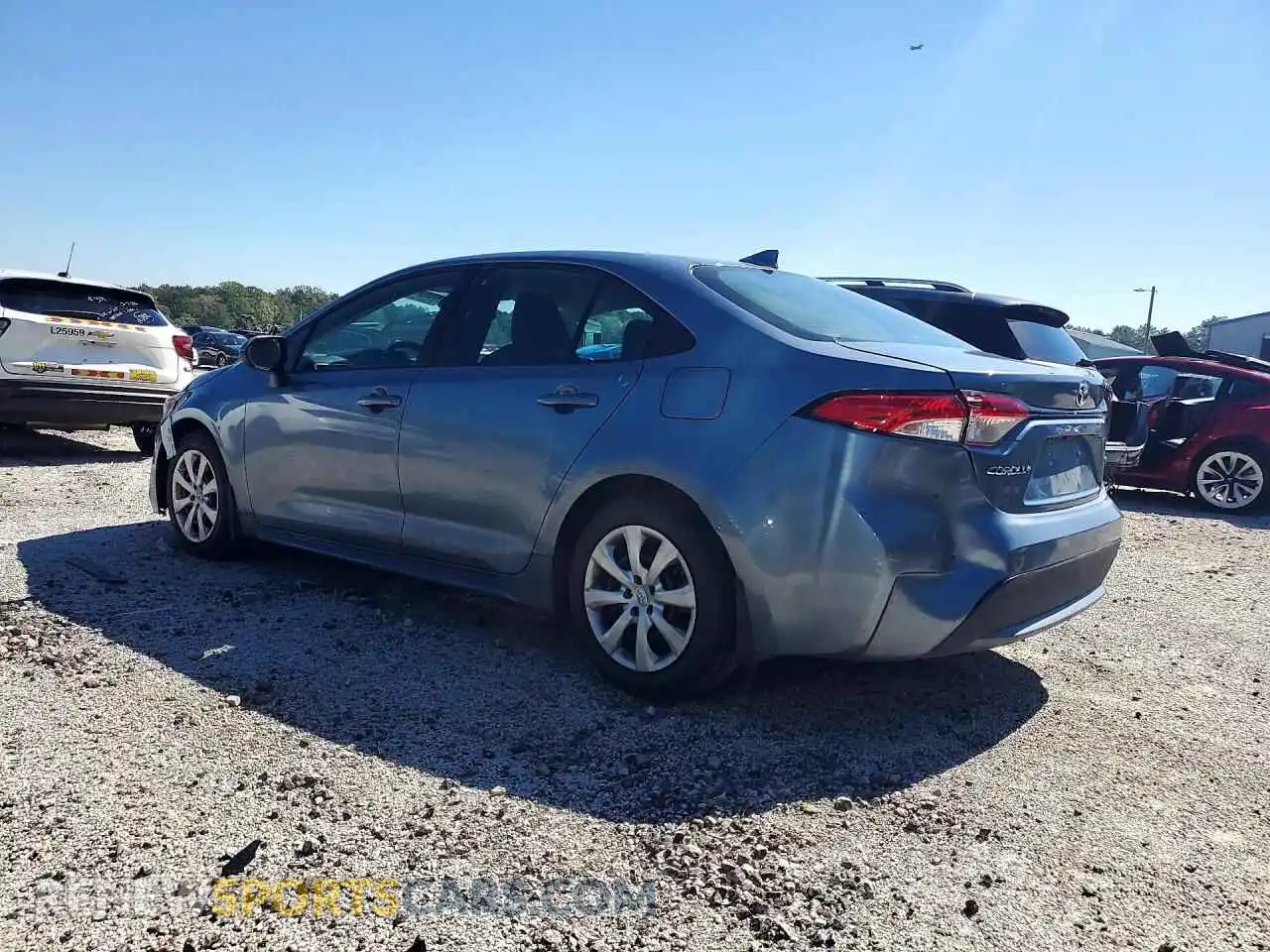 2 fotografías del automóvil dañado 5YFEPMAE1MP220830 TOYOTA COROLLA 2021