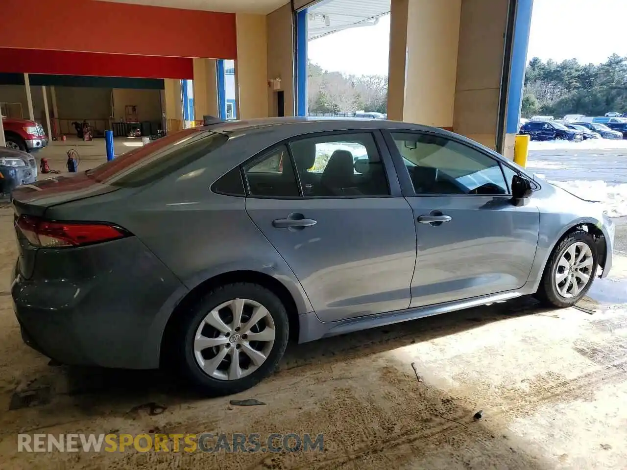 3 Photograph of a damaged car 5YFEPMAE1MP232945 TOYOTA COROLLA 2021