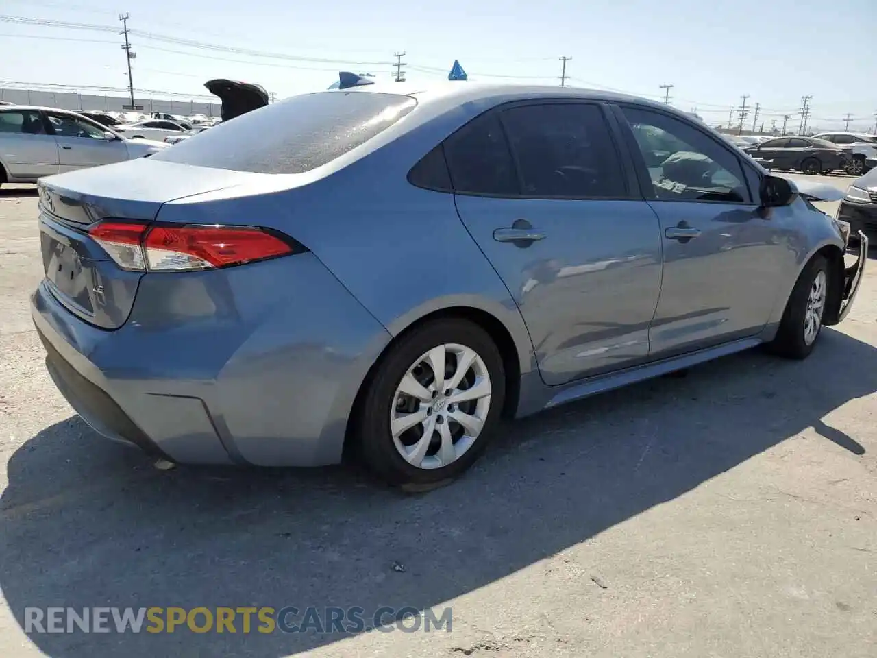 3 fotografías del automóvil dañado 5YFEPMAE1MP246232 TOYOTA COROLLA 2021
