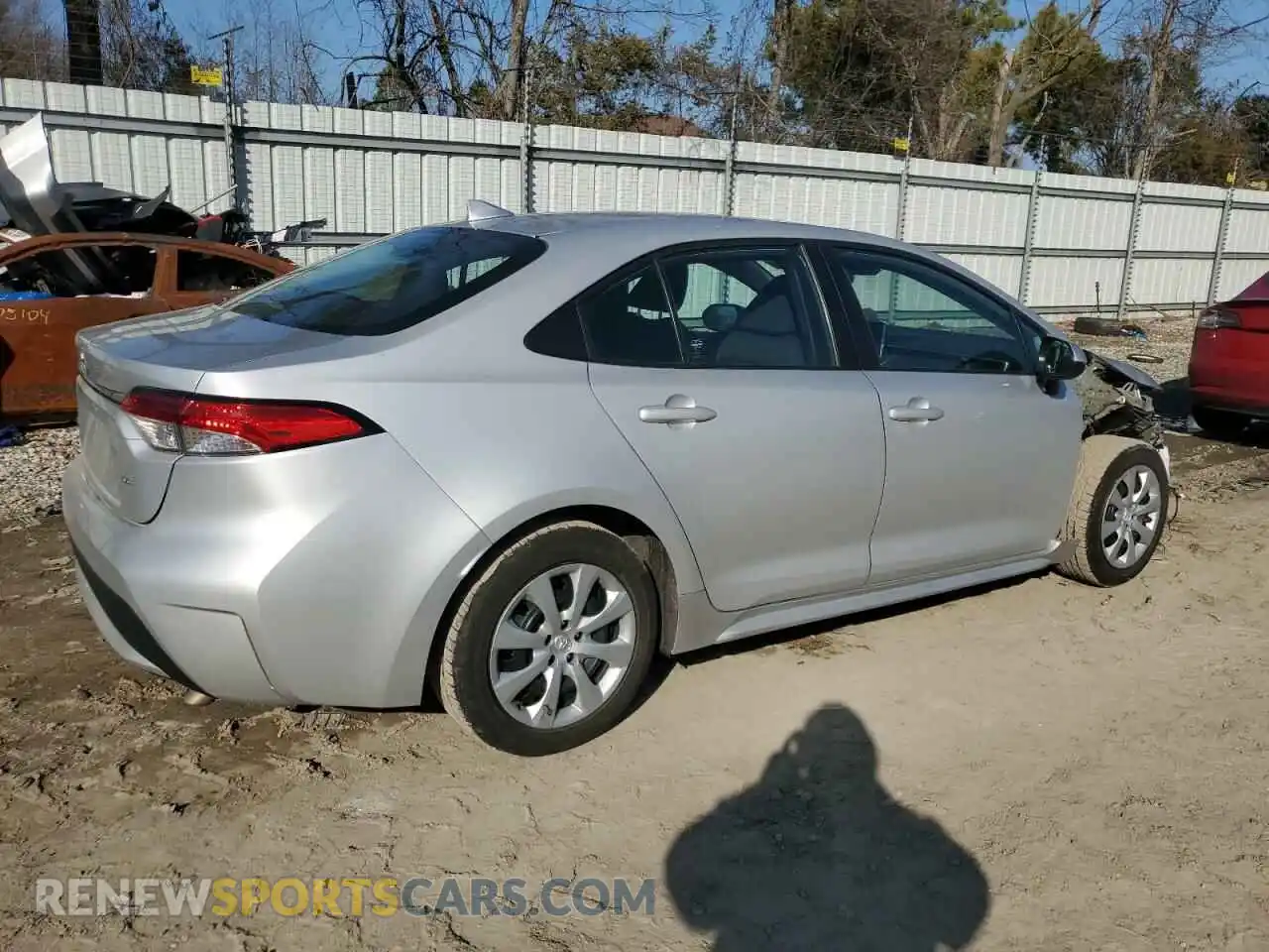 3 Photograph of a damaged car 5YFEPMAE1MP249325 TOYOTA COROLLA 2021