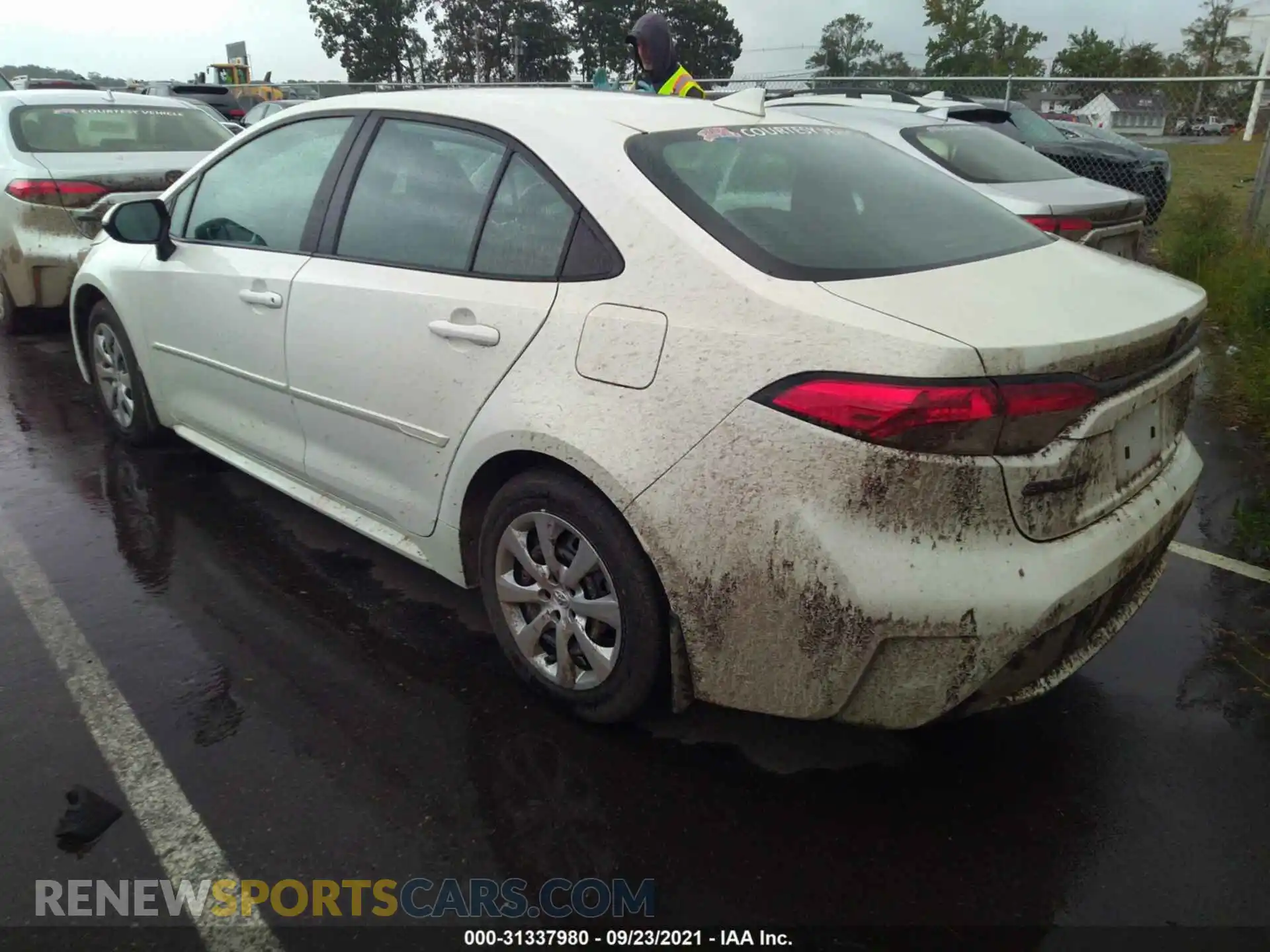 3 Photograph of a damaged car 5YFEPMAE2MP161450 TOYOTA COROLLA 2021
