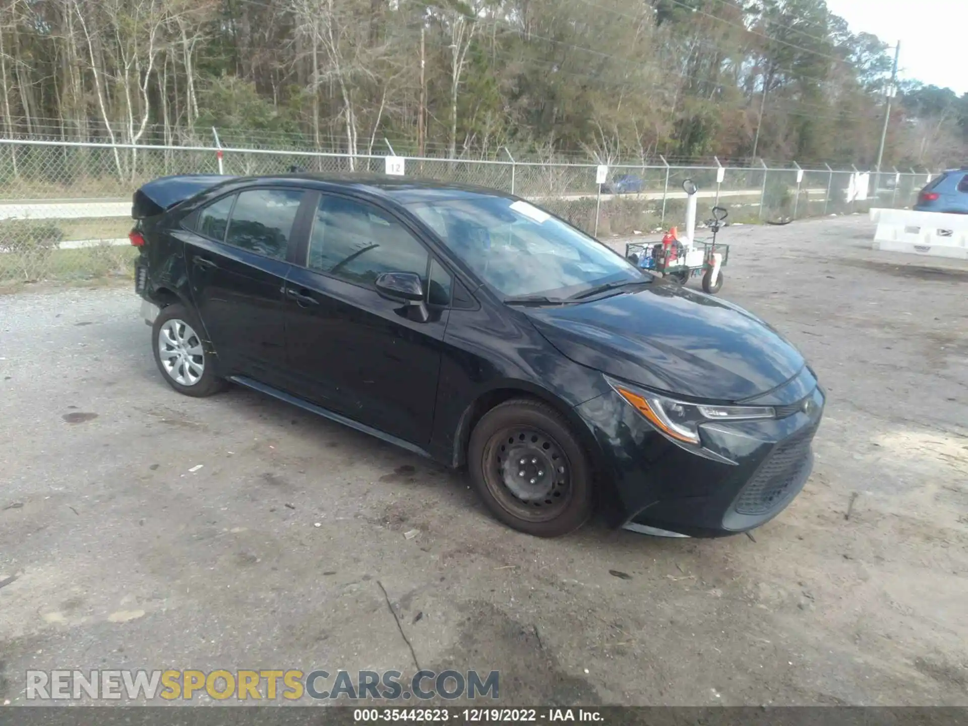 1 Photograph of a damaged car 5YFEPMAE2MP192438 TOYOTA COROLLA 2021